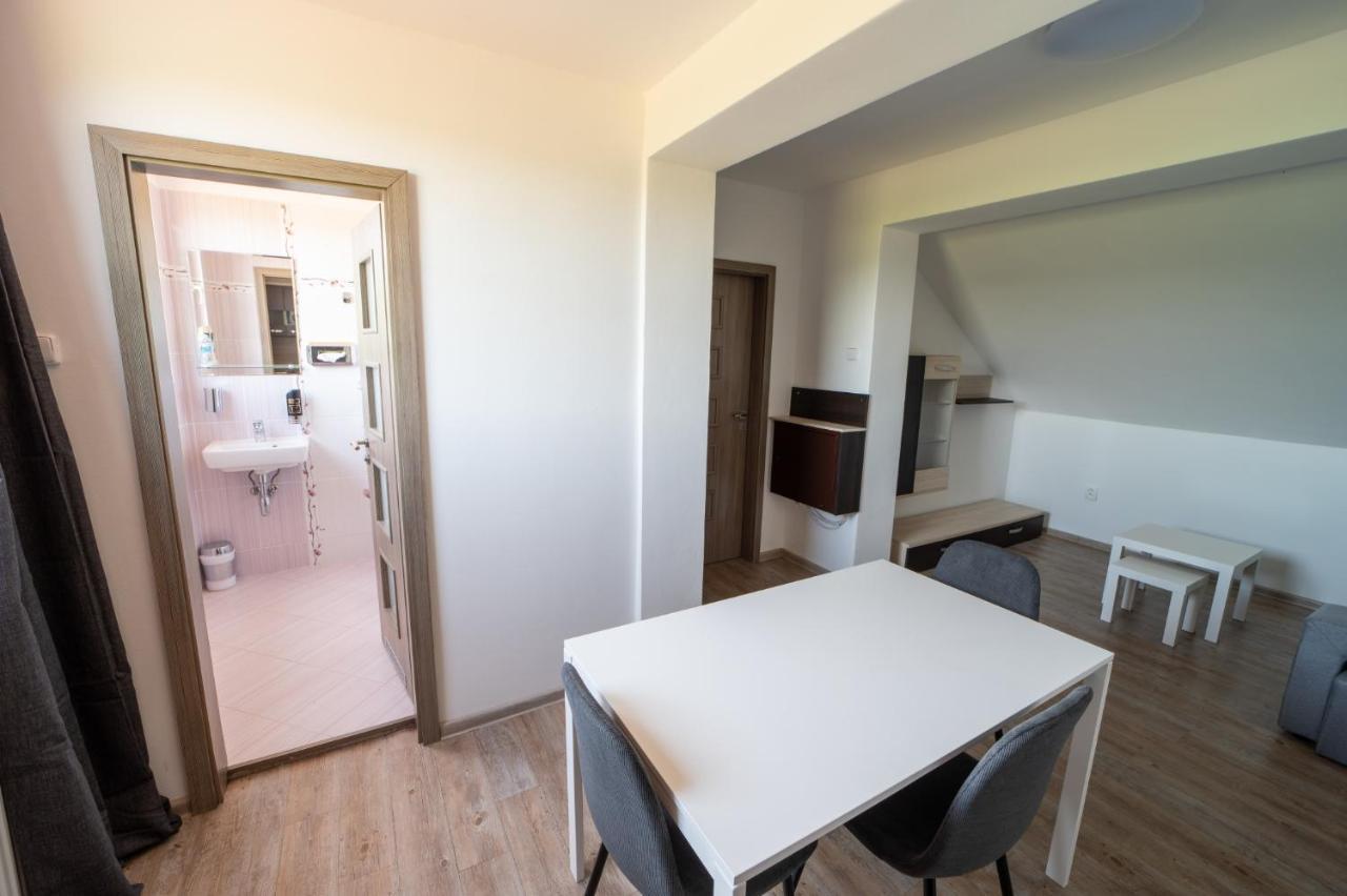 Formule Hotel Perštejn Kültér fotó