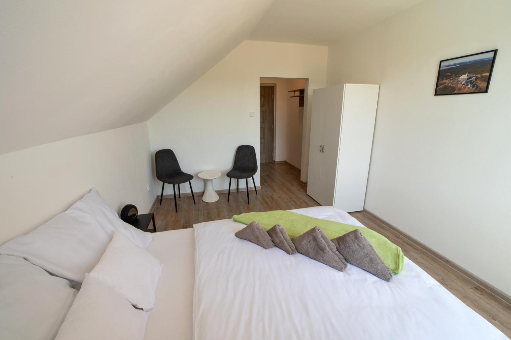 Formule Hotel Perštejn Kültér fotó