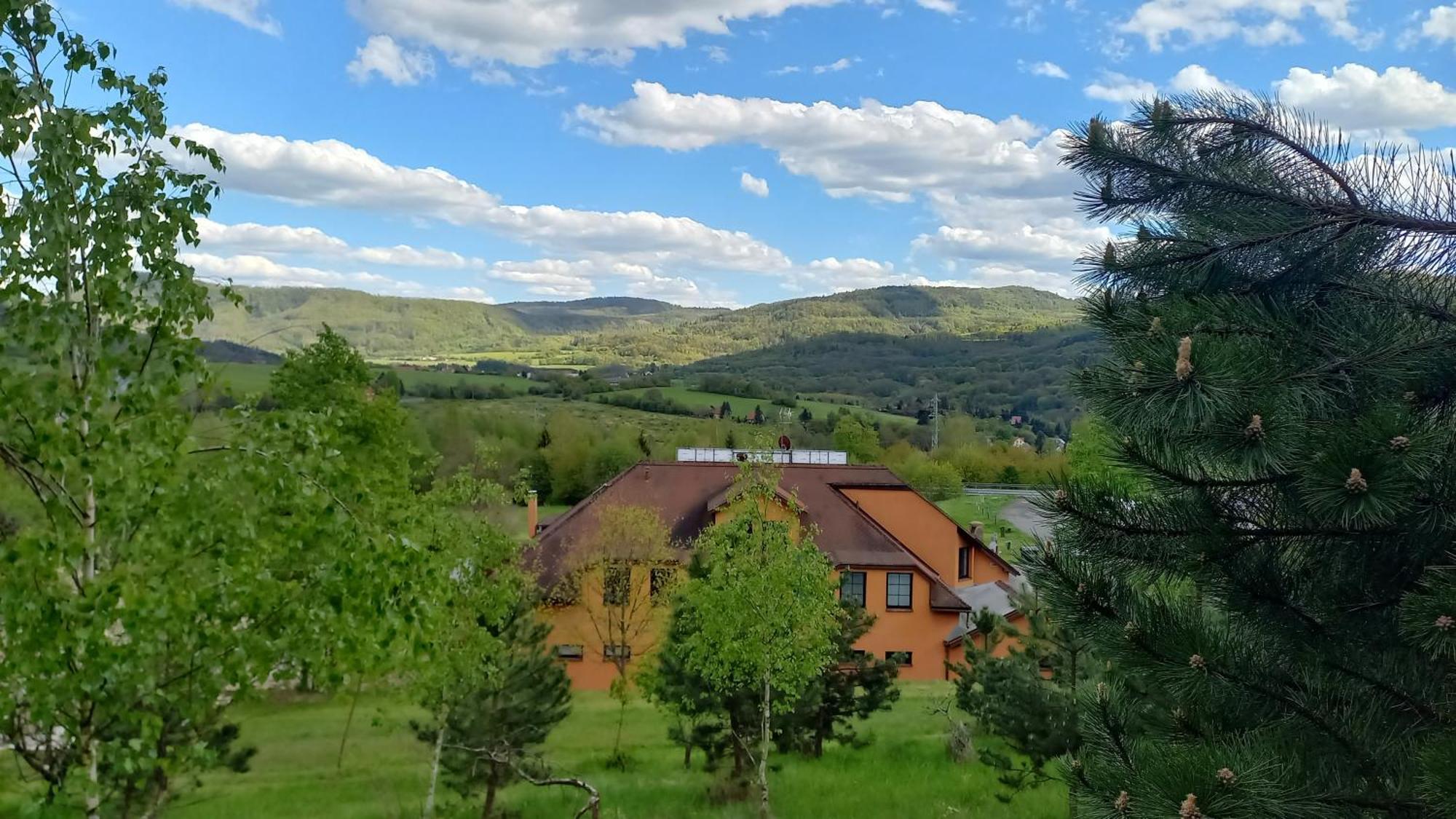 Formule Hotel Perštejn Kültér fotó